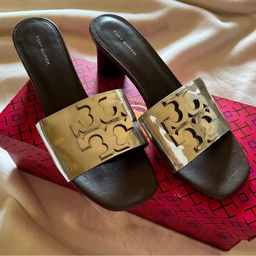Tory Burch Ines Mule Sandal with Mirrored Metallic Finish - Size 9